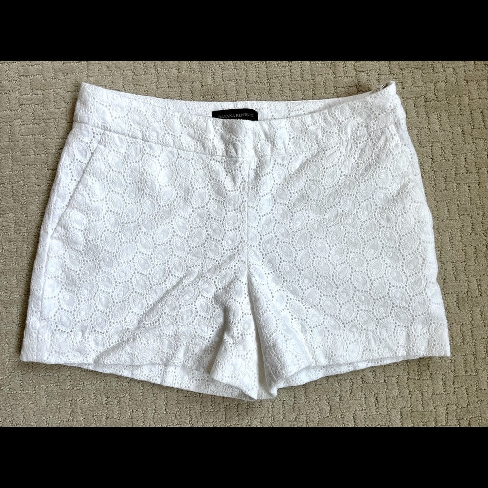 Banana Republic Eyelet Shorts - size 6